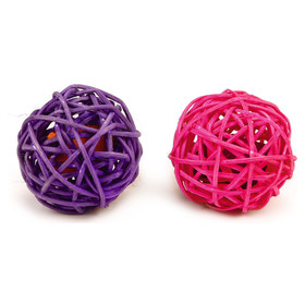 Abbildung Beeztees Katzenspielzeug Rattan Ball mit Katzenminze lila/rosa - 2 Stck